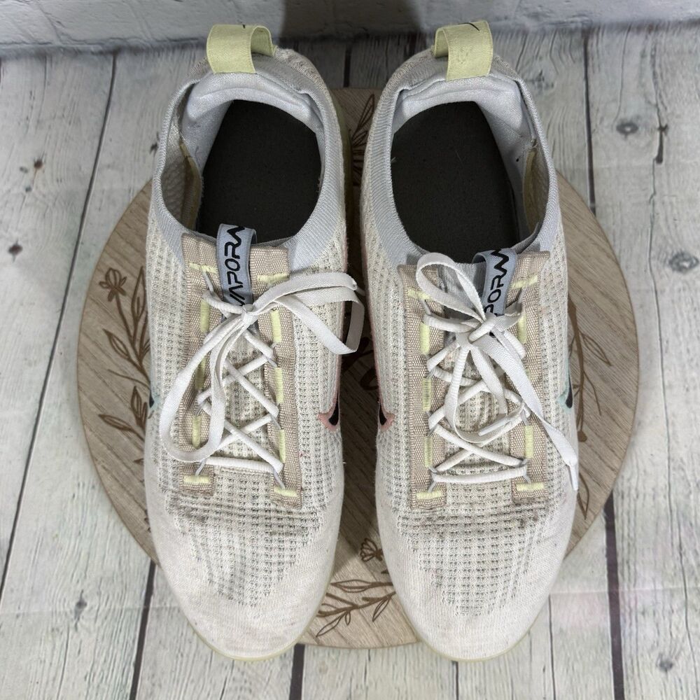 Nike Air VaporMax Sneaker Men Size 12.5 Flyknit GS Mismatched Swoosh White Shoes
